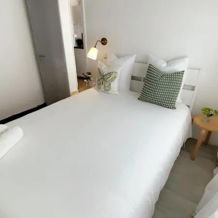 Avec Une Chambre * Arles